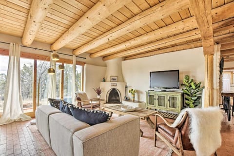 Santa Fe Desert Adobe Retreat - Mountain Views House in New Mexico