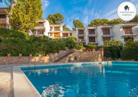 Balcony/Terrace, Swimming pool
