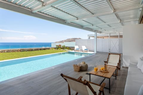 Balcony/Terrace, Swimming pool