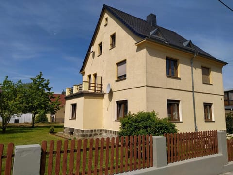 Property building, Facade/entrance, Day, On site, Garden view