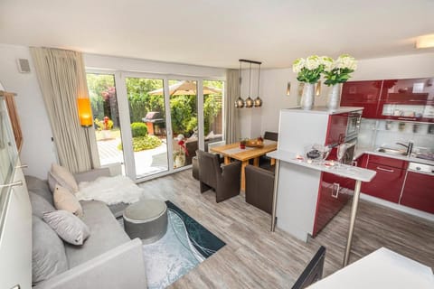 BBQ facilities, Garden, Balcony/Terrace, Kitchen or kitchenette, Living room, Other, Decorative detail, Seating area