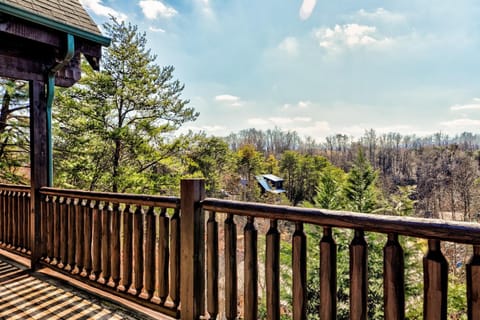 SmokyStays 6 Bedroom Cabin Cabin in Pigeon Forge