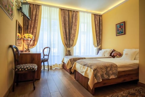 Living room, Bedroom
