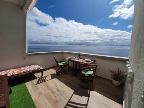 View (from property/room), Balcony/Terrace, Sea view