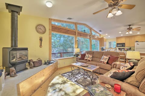 Walk to Big Trees State Park Cabin with Deck! Cabin in Dorrington