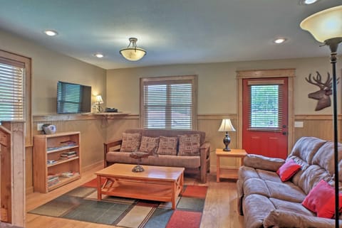 Guntersville Cabin with Fire Pit and Covered Porch Cabin in Guntersville Lake