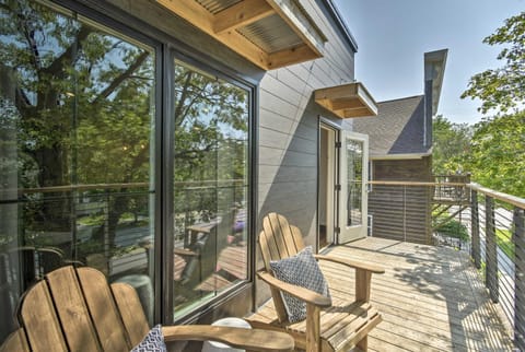 Elkhart Lake Townhome, Mins to Road America! Apartment in Elkhart Lake