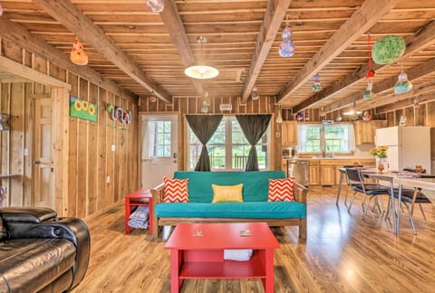 Lake Cumberland Area Cabin - 4 Mi to Lake! Cabin in Lake Cumberland