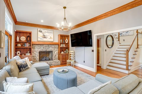 Boone Home with Fire Pit - Near App Ski and Sugar Mtn! House in Brushy Fork