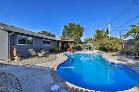 Updated Sacramento Home with Grill, Patio, and Pool! House in Sacramento