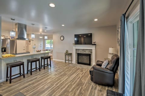 Updated Sacramento Home with Grill, Patio, and Pool! House in Sacramento