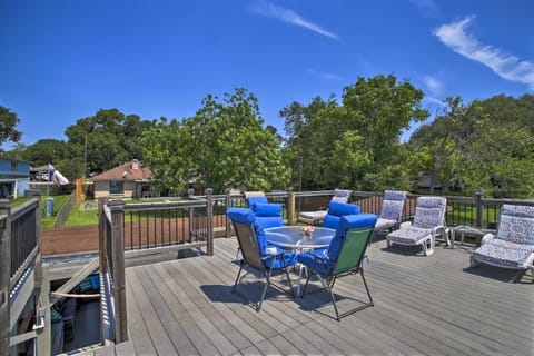 Waterfront Lake Home with Deck - New Renovations! House in Lake Conroe