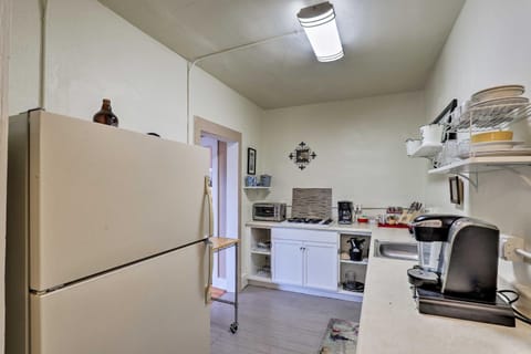 St Ceilia Apt - Walk to Bisbee Attractions! Apartment in Bisbee