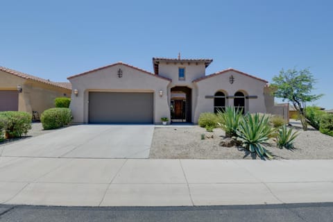 Group-Friendly Estrella Gem Hike, Cheer and Explore House in Goodyear