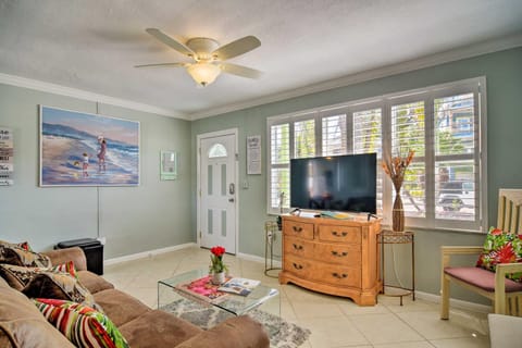 Bayside Pad with Pool Access and Dock half Mi to Beach House in Indian Rocks Beach
