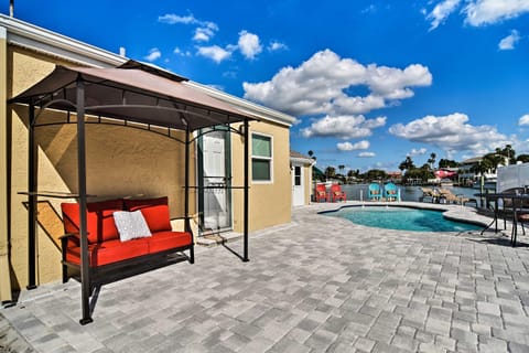 Bayside Pad with Pool Access and Dock half Mi to Beach House in Indian Rocks Beach