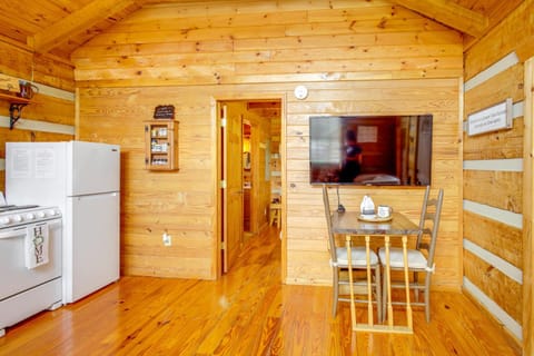 Rivers View - Cherokee Lake Cabin with Fire Pit! Cabin in Cherokee Reservoir