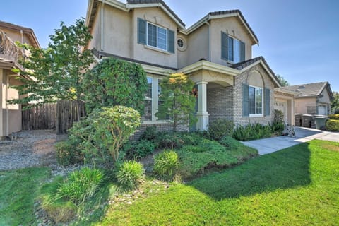Family-Friendly Tracy House with Patio and Grill! House in Tracy