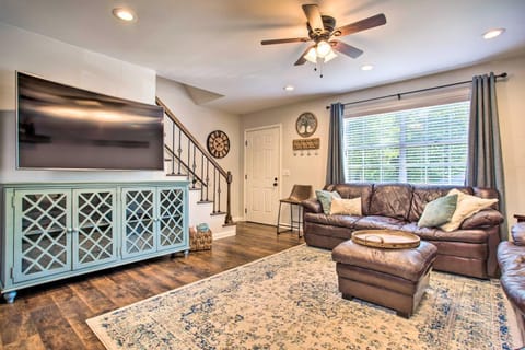 Modern Home with Yard and Deck, 1 Mi to Clemson U! House in Clemson