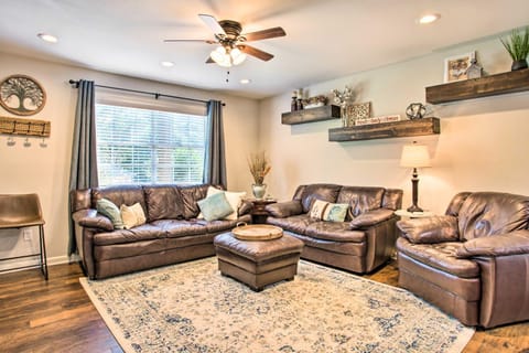 Modern Home with Yard and Deck, 1 Mi to Clemson U! House in Clemson