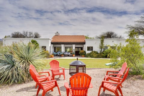 Beautiful Tucson Oasis with Pool, Views and Privacy! House in Tanque Verde