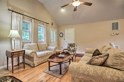 Resort Home on Mountain Golf Course with Deck and View House in Massanutten