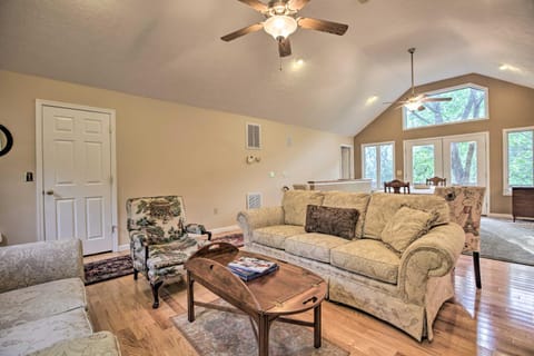 Resort Home on Mountain Golf Course with Deck and View House in Massanutten