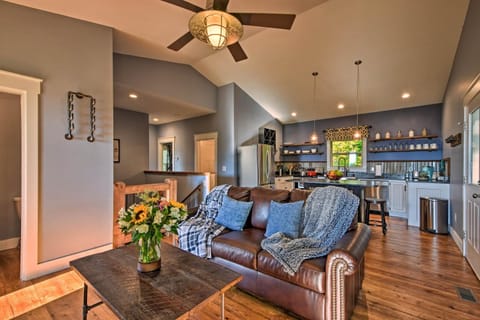 Hiawassee Home with Views Less Than 1 Mi to Lake Chatuge House in Chatuge Lake