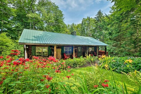 Private Wooded Cabin 7 Mi to Mount Snow! Cabin in Wilmington