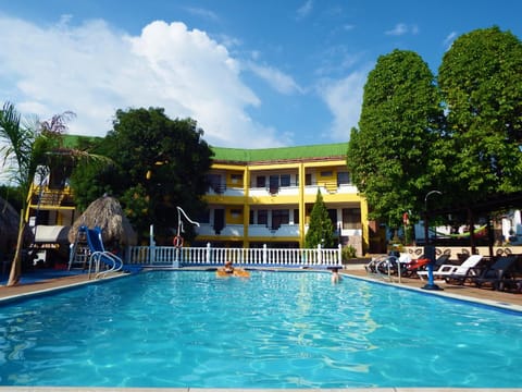 People, Swimming pool, Family