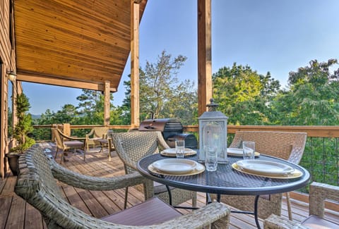 Relax Fireside! Retreat in Nantahala Natl Forest House in Otto