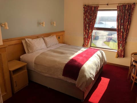 Pier House Bed & Breakfast Bed and Breakfast in County Clare