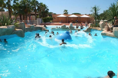 People, Pool view, Swimming pool, Entertainment