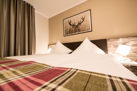 Bed, Bed, Photo of the whole room, Decorative detail