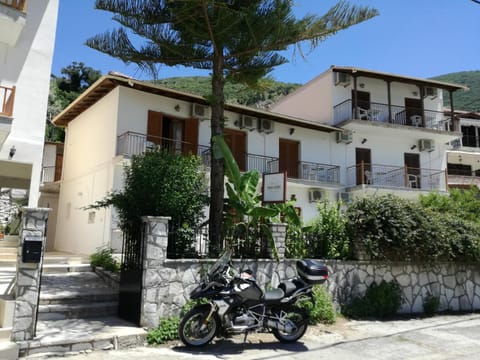 Property building, Day