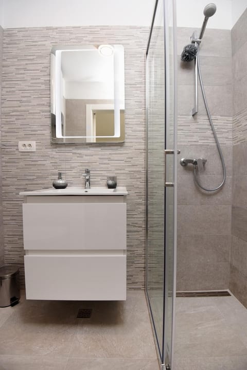 Karlo apartments Apartment in Zadar