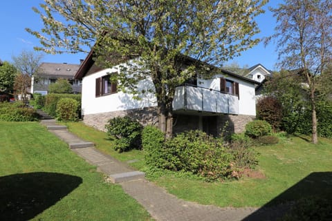 Facade/entrance, Off site