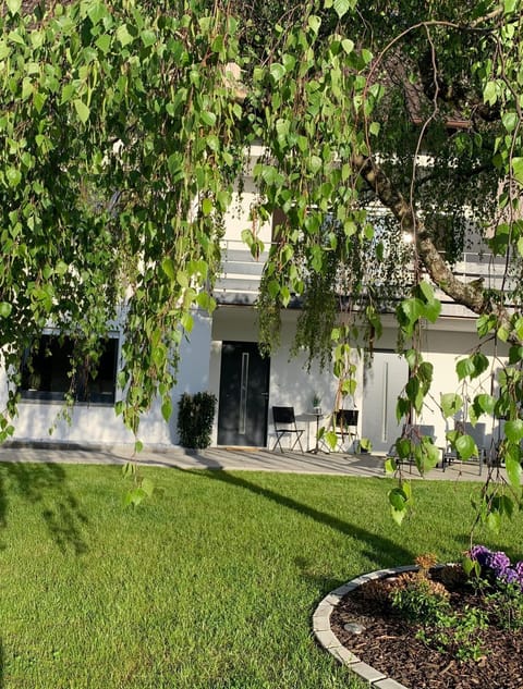 Facade/entrance, Garden