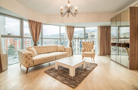 Living room, Seating area