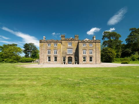 Newcourt Manor Country House in Wales