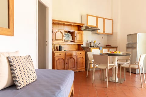 Living room, Dining area, Bedroom