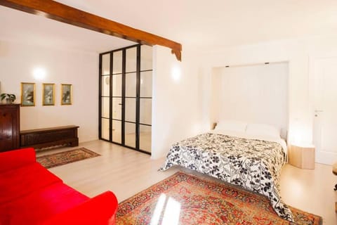The new Luxury apartment in the historic center Apartment in Capannori