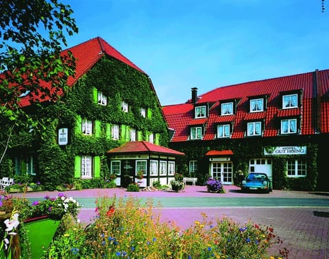 Property building, Day
