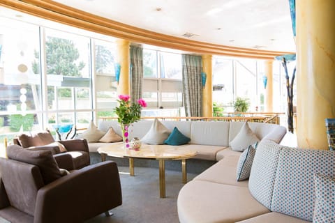 Lobby or reception, Seating area