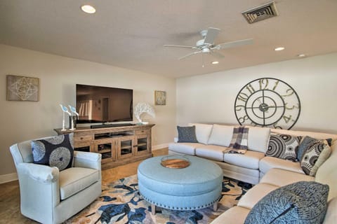 Riviera Beach Home with Pool - Walk to Beaches! House in Riviera Beach