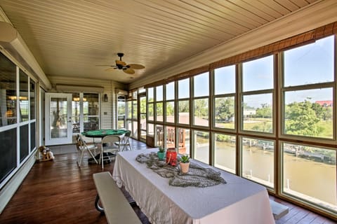 Private Dock with Lift Waterfront New Orleans Home! House in Ninth Ward