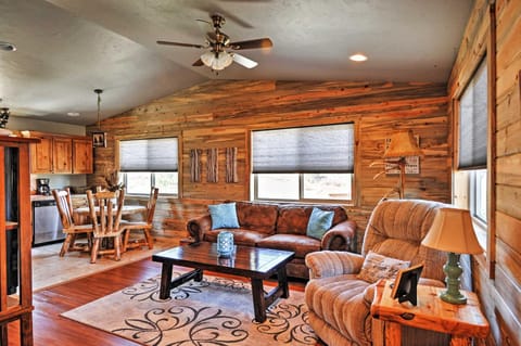 Pagosa Springs Escape with Deck, Hot Tub and Grill! Apartment in Colorado