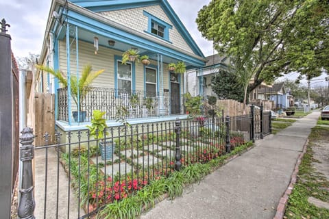 5 Mi to Bourbon Street Central NOLA Home House in New Orleans