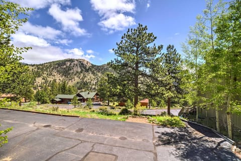 Estes Condo 3 Mi to Rocky Mountain National Park Apartment in Estes Park