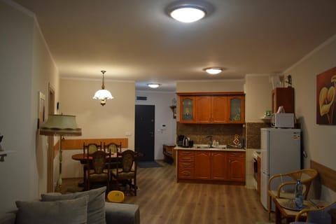 Kitchen or kitchenette, Living room